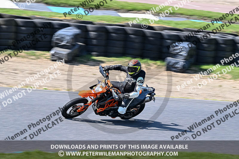 enduro digital images;event digital images;eventdigitalimages;lydden hill;lydden no limits trackday;lydden photographs;lydden trackday photographs;no limits trackdays;peter wileman photography;racing digital images;trackday digital images;trackday photos